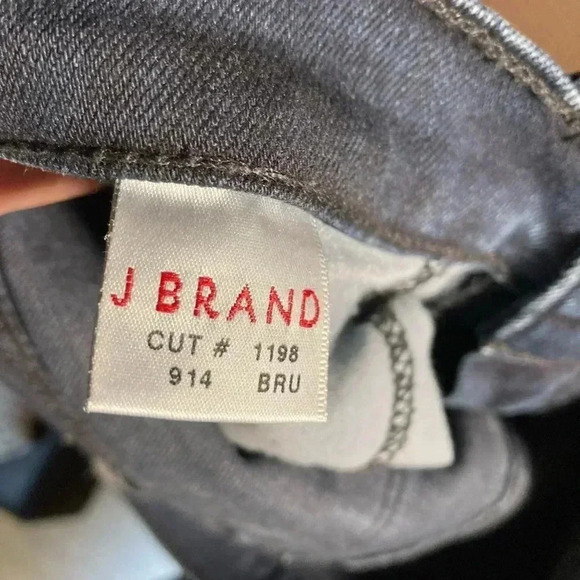 J Brand cut  # 1198 bru straight fit jeans - Picture 3 of 6